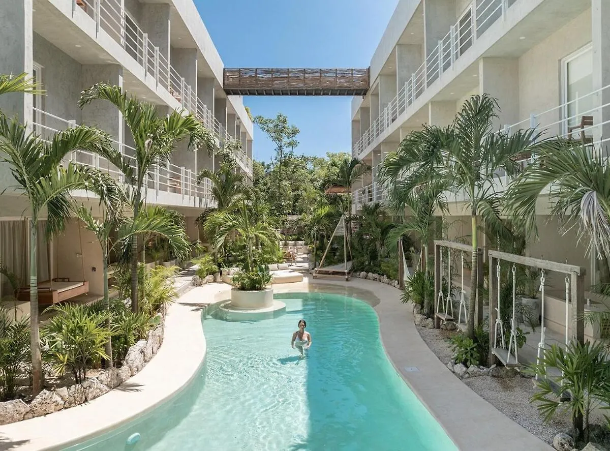 New Penthouse With Private Pool contacts